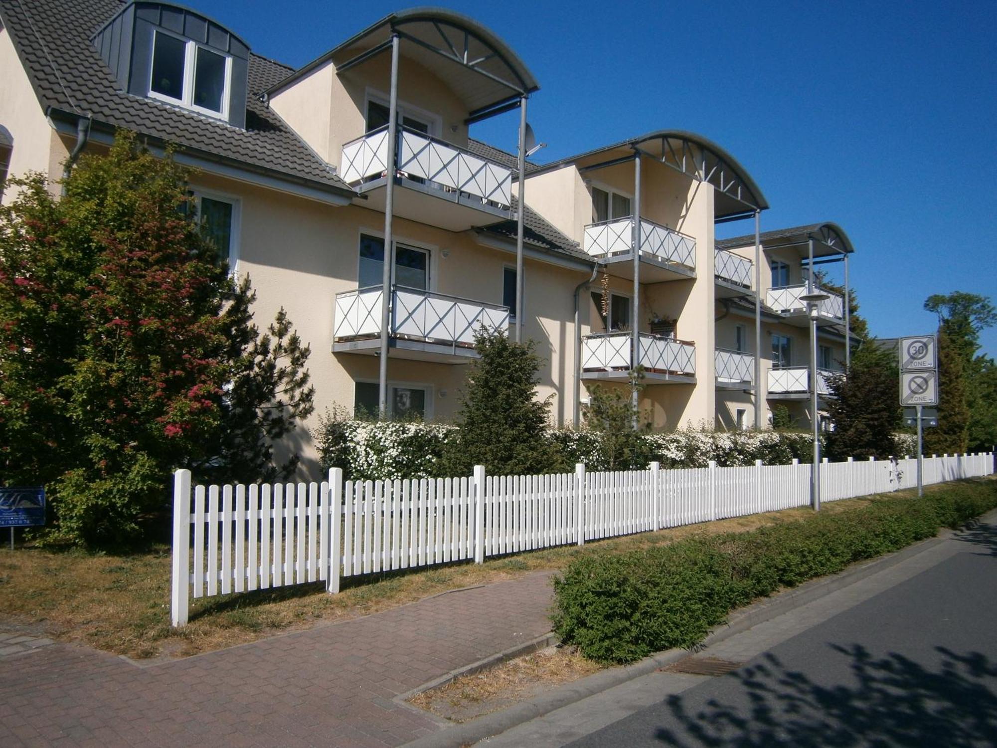 Studio 5 Im Eg Haus Stranddistel, Wunderschones Studio Fur 2 Personen In Zingst Esterno foto